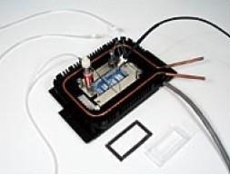 CSMI带分隔载玻片的微型孵化器